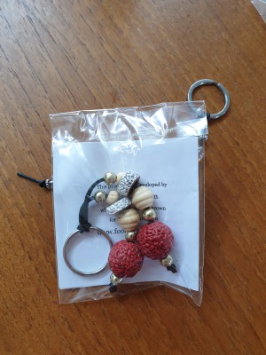 q key ring packaging